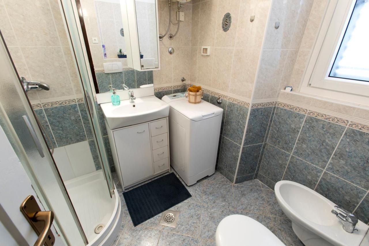 Apartma Rozi Koper Buitenkant foto